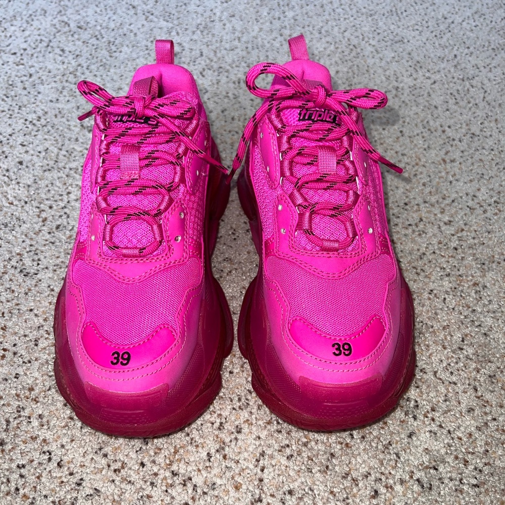 Balenciaga Triple S clear sole sneaker in fuchsia pink size EU39 US9 Authentic.